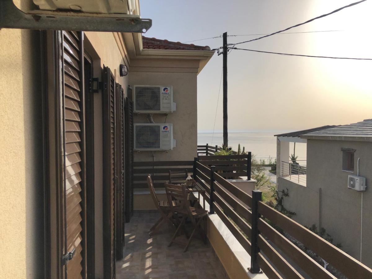 Ayerina First Floor Apartment Arillas  Bagian luar foto