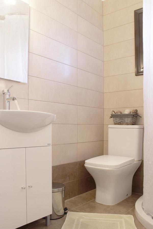 Ayerina First Floor Apartment Arillas  Bagian luar foto